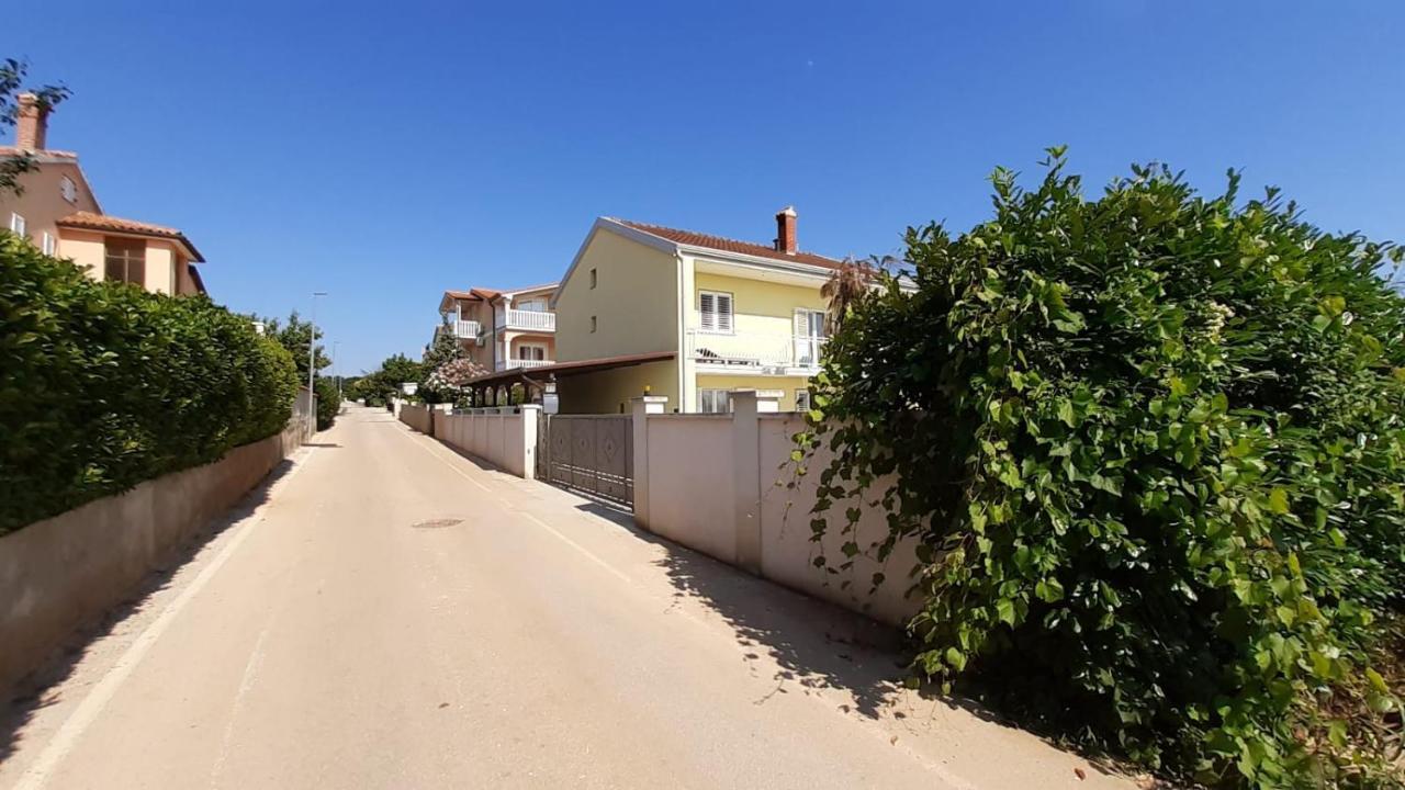 Villa Elke Maria With Overflow Pool And Hydromassage Novigrad  Exterior photo