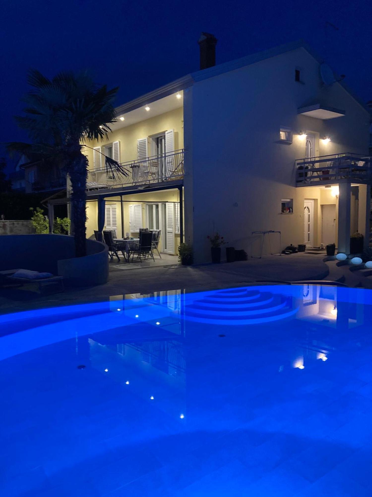 Villa Elke Maria With Overflow Pool And Hydromassage Novigrad  Exterior photo